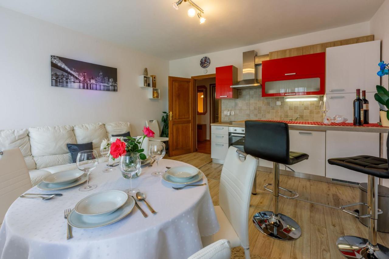 Apartments Dolloree Dramalj Kültér fotó