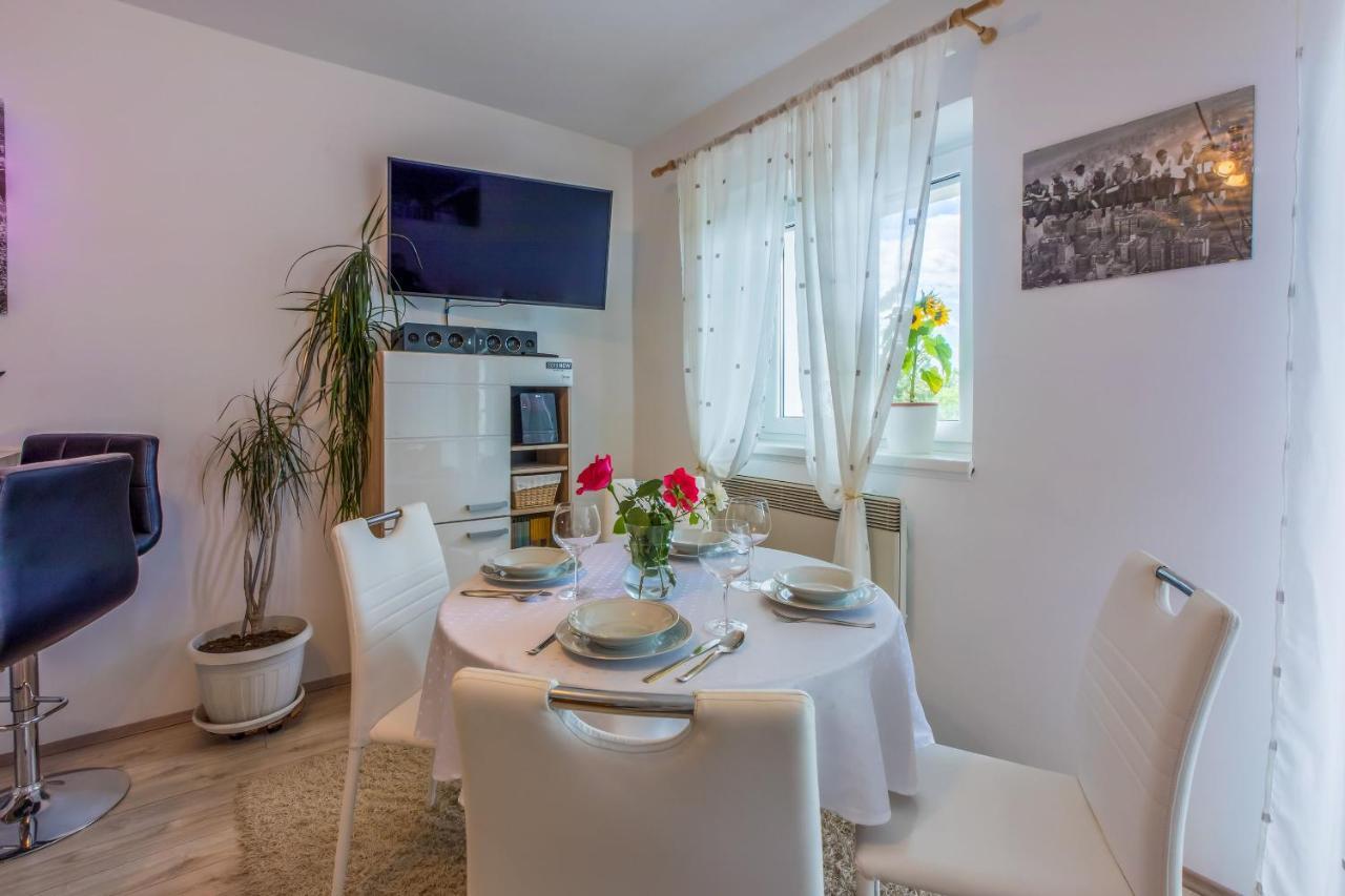Apartments Dolloree Dramalj Kültér fotó