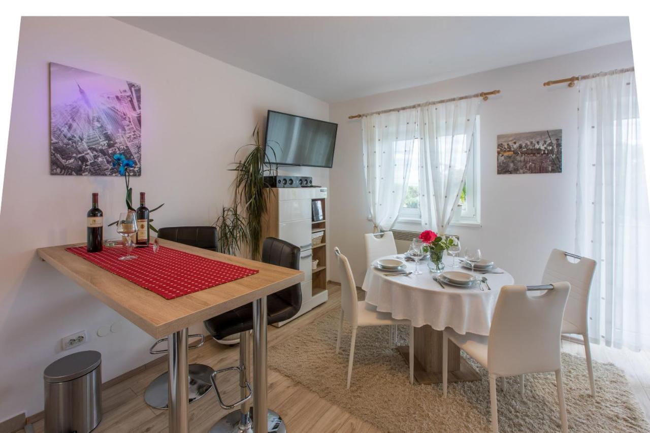 Apartments Dolloree Dramalj Kültér fotó