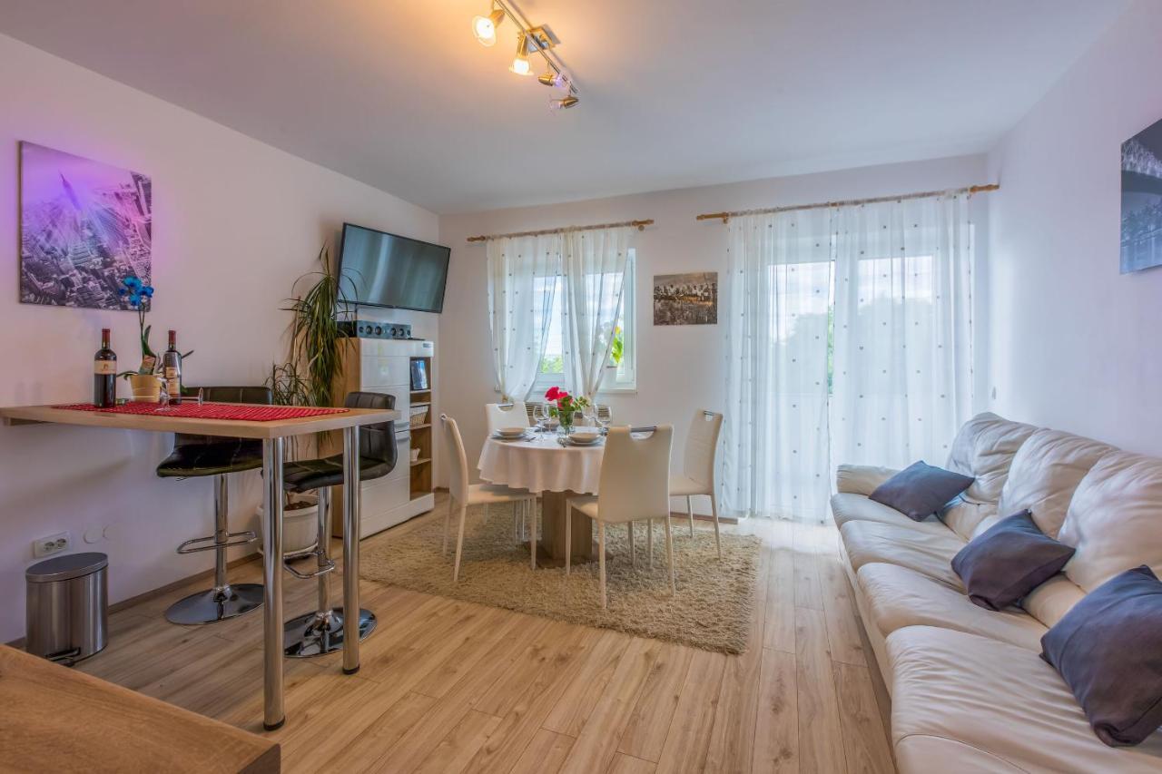 Apartments Dolloree Dramalj Kültér fotó
